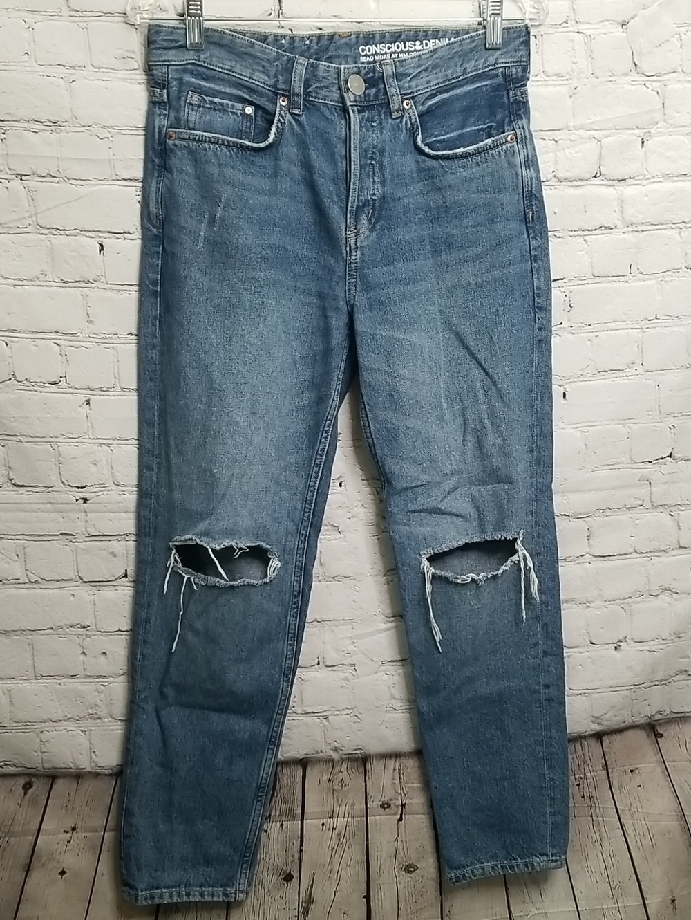 H&M Boyfriend Jeans Button Fly Size 25 32 EUC